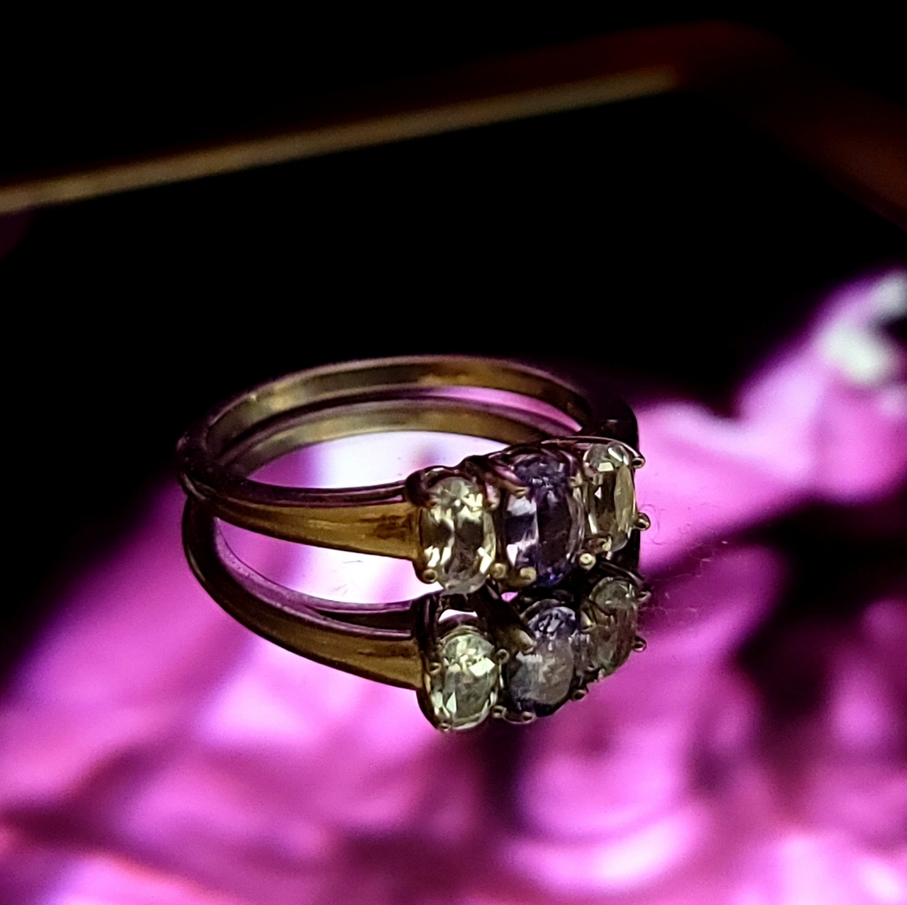 Three stone ring